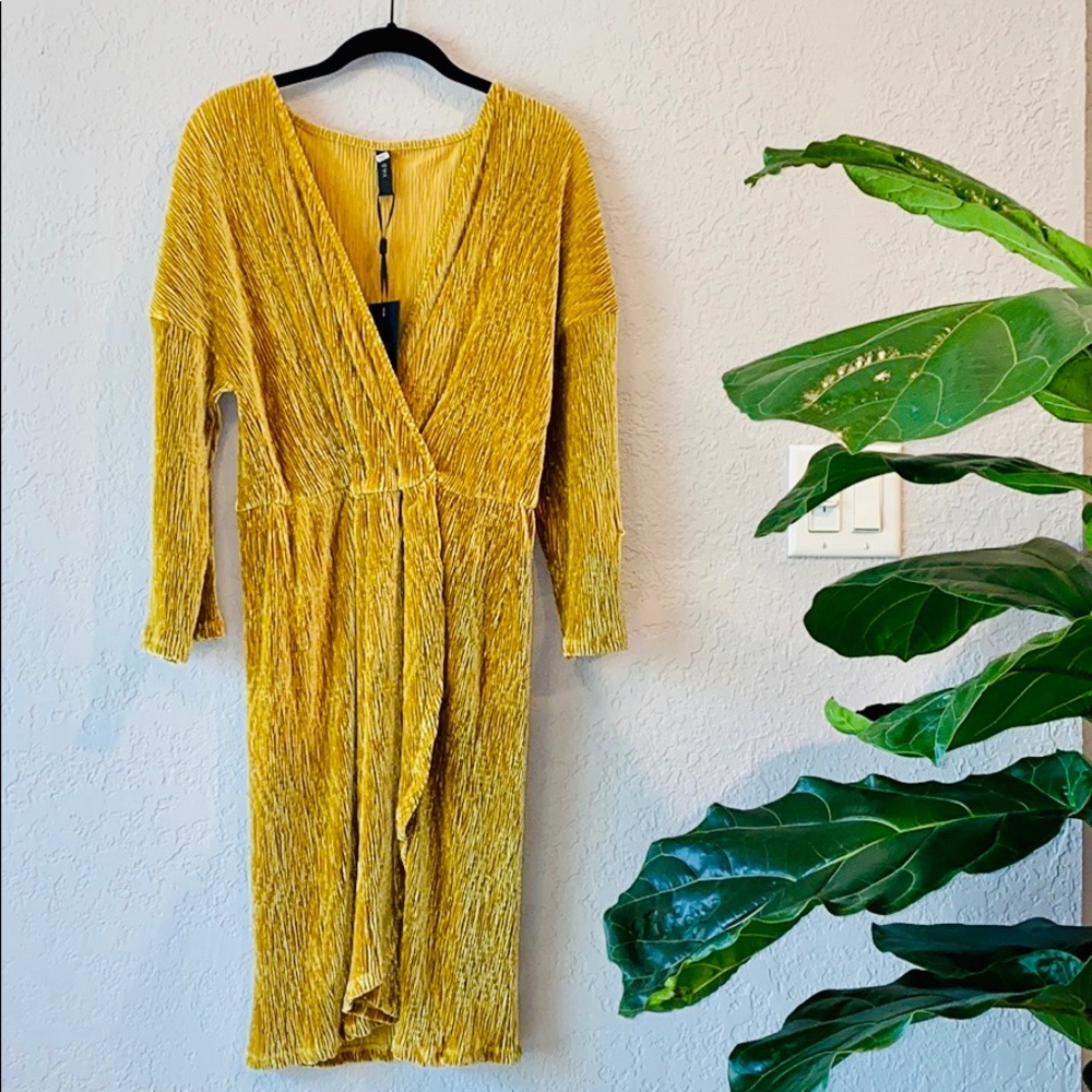 Y.A.S. Long Sleeve Mustard Velvet Wrap Dress NWT - Picture 2 of 5